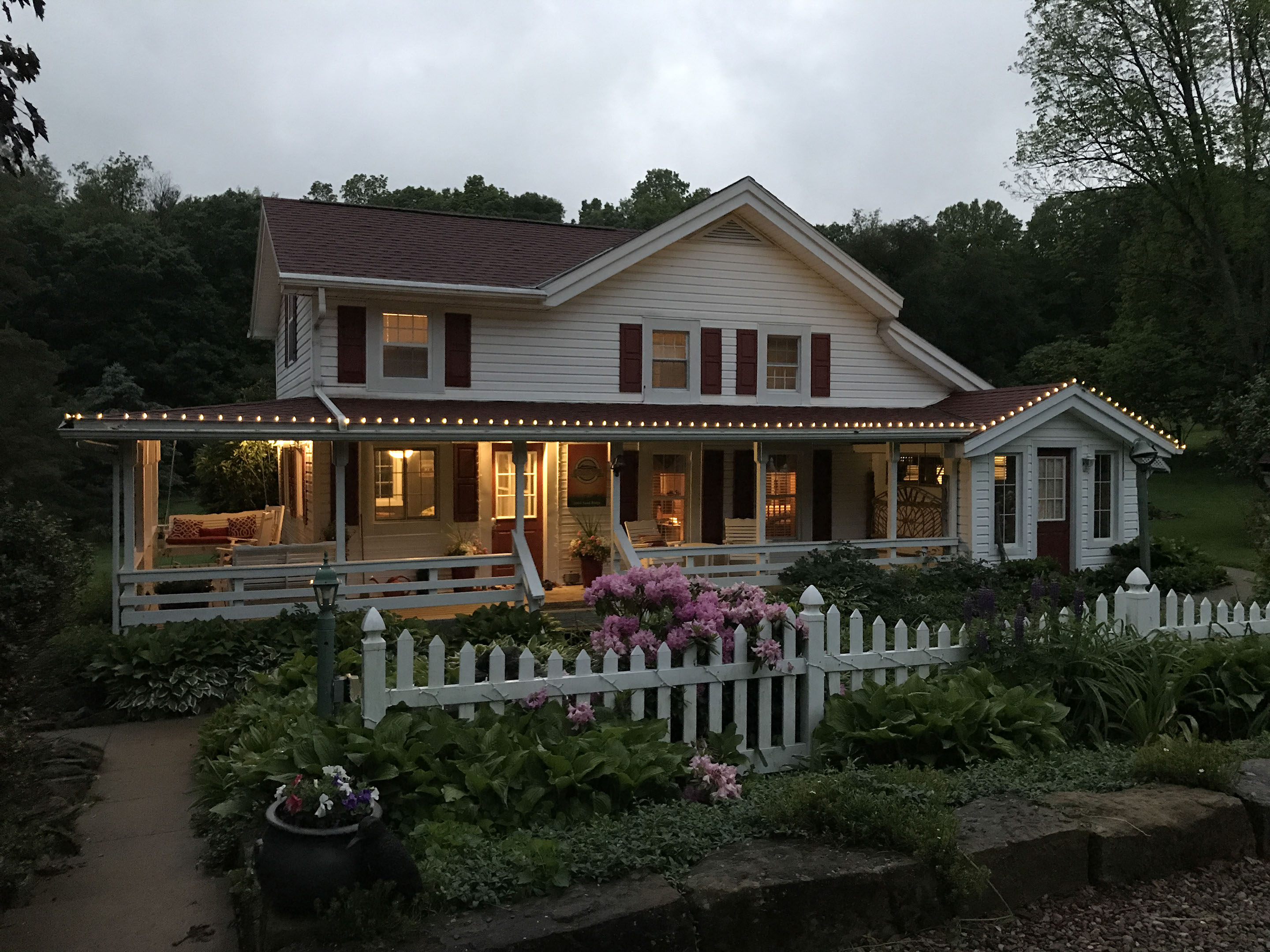 Ohio's top rated, 5-star rental at mohican state park.&nbsp; Private fishing Pond and a petting zoo.&nbsp; You can stay and feed the animals.